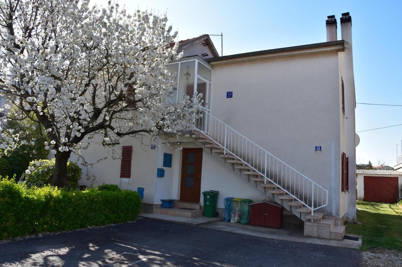 Apartman Miki Fažana Exterior foto